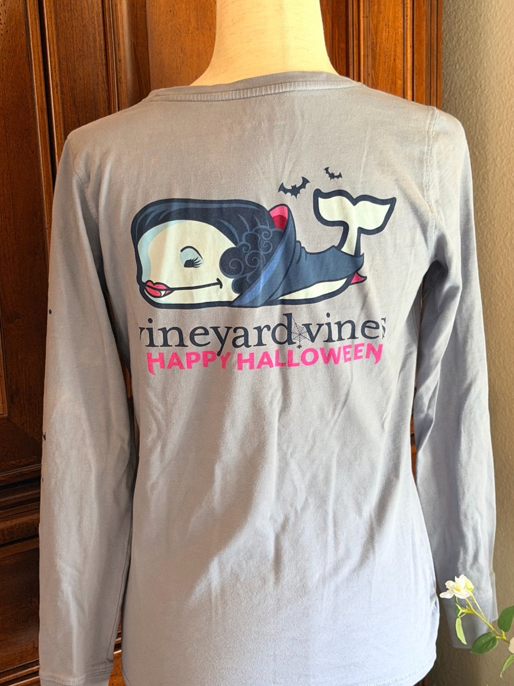 Vineyard Vines Long-Sleeve Halloween Whale Tee - Gray with Pink Accents